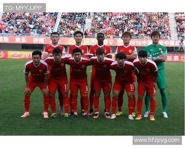 北京乒乓球队以74分稳居大师赛积分榜首位展现强劲实力